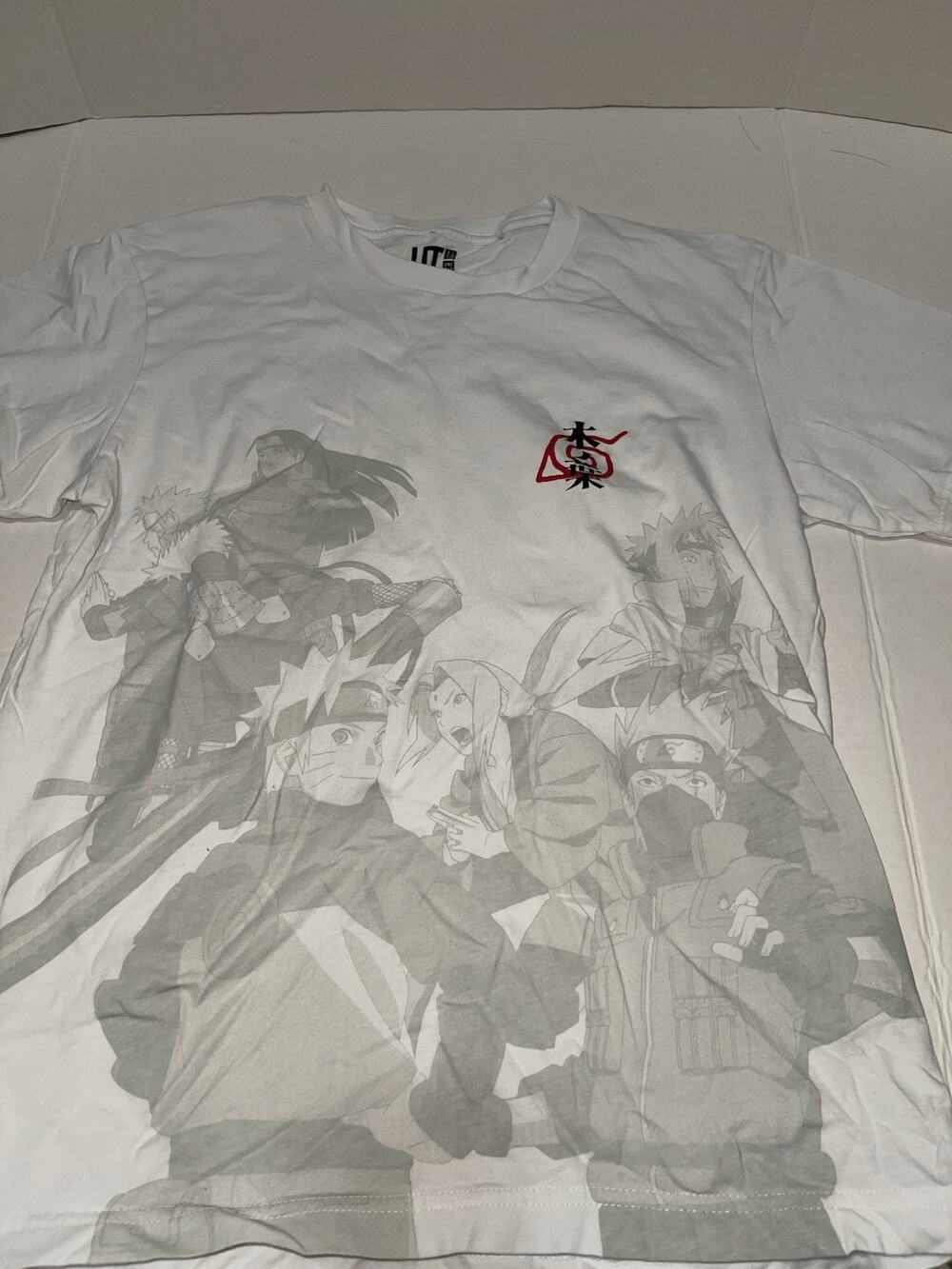 Limited Edition Naruto x UT Faded Gray Graphic White T-Shirt Women’s XS